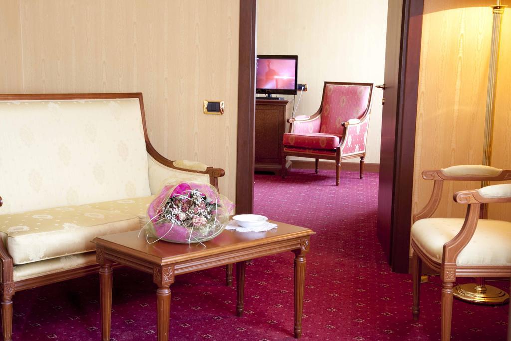 Hotel Jolly Castrovillari Room photo